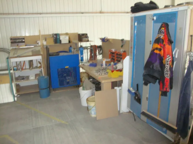 Photo #94 of HALO ART INC - LATE MODEL CUSTOM MADE CABINETRY, MILLWORK SHOP & WOODWORKING MACHINERY