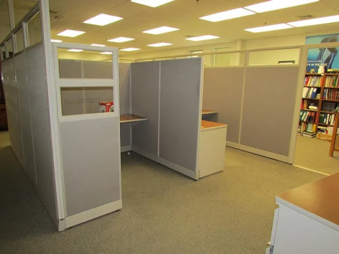 Photo #7 of CLARKS AMERICAS INC. - VERY CLEAN 300,000 SF WAREHOUSING & DISTRIBUTION CENTER
