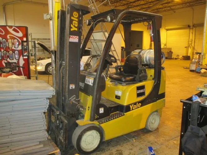 Photo #7 of 2-DAY ONLINE AUCTION, DAY 1:  ENTERTAINMENT DESIGN GROUP, INC., FEATURING: TRUCKS, TRAILERS, FORKLIFTS, METAL WORKING EQUIPMENT, WELDERS, MACHINE TOOLS PAINT BOOTHS & MORE