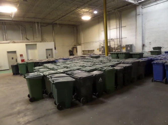 Photo #63 of ASSETS FORMERLY OF INTERNATIONAL PAPER COMPANY, FEATURING: 2006 MACPRESSE BALER, ALLEGHENY-WAGNER PAPER SHREDDER, (2) INTERNATIONAL TRACTORS, (19) OVER THE ROAD TRAILERS - STOUGHTON, GREAT DANE, WABASH & FREUHAUF, 100's OF BINS/DUMPSTERS & MUCH MORE