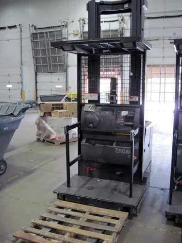 Photo #29 of SHORT NOTICE 2-DAY ONLINE AUCTION: FORMER OFFICE DEPOT DISTRIBUTION CENTER, FEATURING: INTERLAKE PALLET RACKING, SHELVING, CROWN FORKLIFTS, ELECTRIC PALLET JACKS, (4) BATTERY CHARGERS, (2) COMPACTORS & MORE