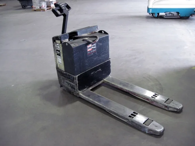 Photo #30 of SHORT NOTICE 2-DAY ONLINE AUCTION: FORMER OFFICE DEPOT DISTRIBUTION CENTER, FEATURING: INTERLAKE PALLET RACKING, SHELVING, CROWN FORKLIFTS, ELECTRIC PALLET JACKS, (4) BATTERY CHARGERS, (2) COMPACTORS & MORE