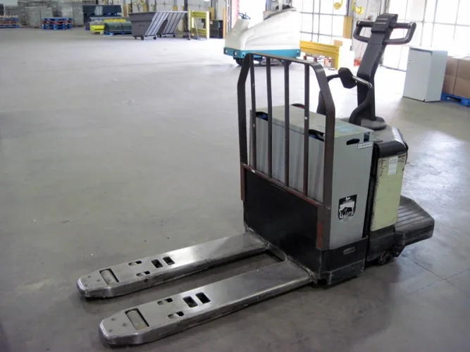 Photo #33 of SHORT NOTICE 2-DAY ONLINE AUCTION: FORMER OFFICE DEPOT DISTRIBUTION CENTER, FEATURING: INTERLAKE PALLET RACKING, SHELVING, CROWN FORKLIFTS, ELECTRIC PALLET JACKS, (4) BATTERY CHARGERS, (2) COMPACTORS & MORE