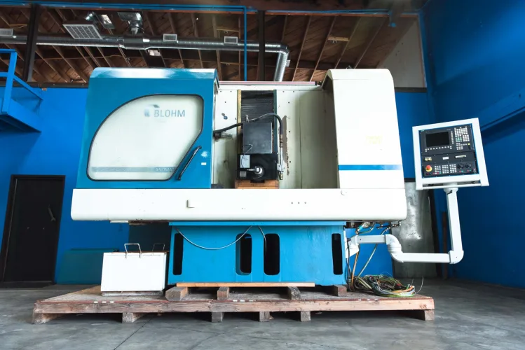 Photo #19 of SHORT NOTICE SALE - VERTICAL & HORIZONTAL BORING MILLS, CNC GRINDER, PLASMA CUTTING SYSTEM , ROBOTIC WELDER SYSTEM, CNC HYDRAULIC PRESS BRAKES & MUCH MORE