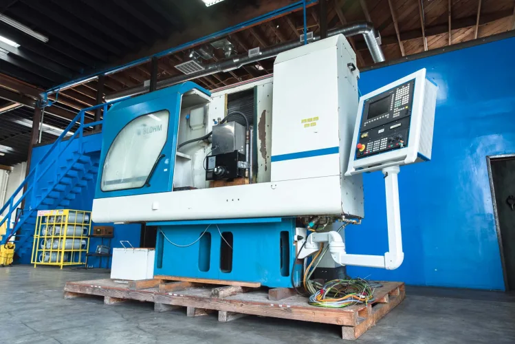 Photo #21 of SHORT NOTICE SALE - VERTICAL & HORIZONTAL BORING MILLS, CNC GRINDER, PLASMA CUTTING SYSTEM , ROBOTIC WELDER SYSTEM, CNC HYDRAULIC PRESS BRAKES & MUCH MORE