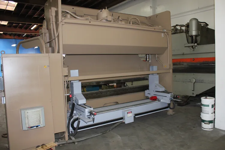 Photo #42 of SHORT NOTICE SALE - VERTICAL & HORIZONTAL BORING MILLS, CNC GRINDER, PLASMA CUTTING SYSTEM , ROBOTIC WELDER SYSTEM, CNC HYDRAULIC PRESS BRAKES & MUCH MORE