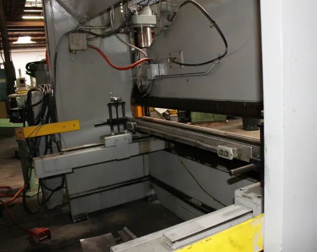 Photo #47 of SHORT NOTICE SALE - VERTICAL & HORIZONTAL BORING MILLS, CNC GRINDER, PLASMA CUTTING SYSTEM , ROBOTIC WELDER SYSTEM, CNC HYDRAULIC PRESS BRAKES & MUCH MORE