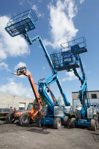 Photo #3 of 2-DAY AUCTION OF LOCATIONS D'OUTILS MATTE INC, LATE MODEL CONSTRUCTION EQUIPMENT FEATURING: (8) ARTICULATED BOOM LIFTS, (5) TELEHANDLERS, (5) SKIDSTEERS, (5) EXCAVATORS, LIGHT TOWERS, SUPPORT EQUIPMENT & MUCH MORE - DAY 1