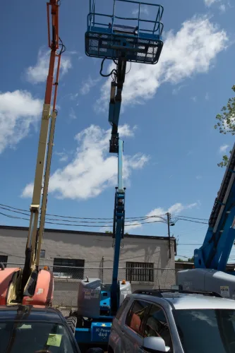 Photo #16 of 2-DAY AUCTION OF LOCATIONS D'OUTILS MATTE INC, LATE MODEL CONSTRUCTION EQUIPMENT FEATURING: (8) ARTICULATED BOOM LIFTS, (5) TELEHANDLERS, (5) SKIDSTEERS, (5) EXCAVATORS, LIGHT TOWERS, SUPPORT EQUIPMENT & MUCH MORE - DAY 1