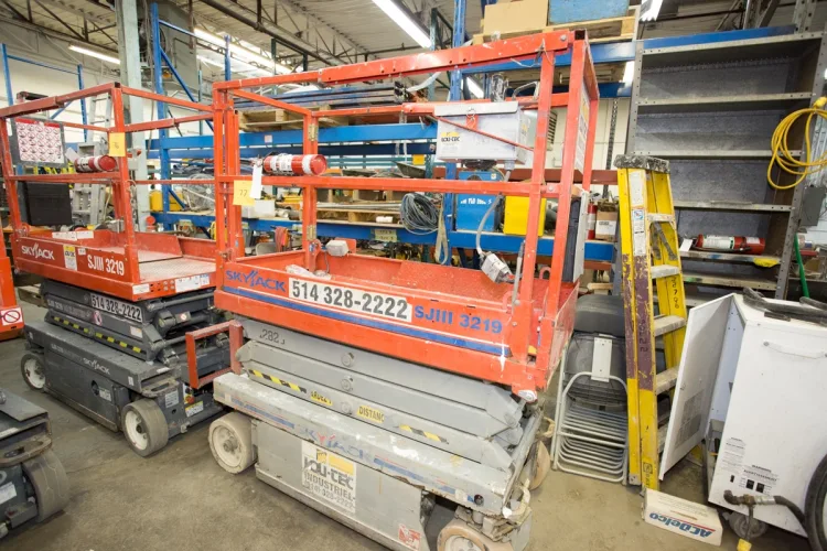 Photo #30 of 2-DAY AUCTION OF LOCATIONS D'OUTILS MATTE INC, LATE MODEL CONSTRUCTION EQUIPMENT FEATURING: (8) ARTICULATED BOOM LIFTS, (5) TELEHANDLERS, (5) SKIDSTEERS, (5) EXCAVATORS, LIGHT TOWERS, SUPPORT EQUIPMENT & MUCH MORE - DAY 1