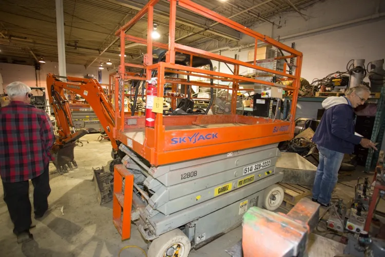 Photo #40 of 2-DAY AUCTION OF LOCATIONS D'OUTILS MATTE INC, LATE MODEL CONSTRUCTION EQUIPMENT FEATURING: (8) ARTICULATED BOOM LIFTS, (5) TELEHANDLERS, (5) SKIDSTEERS, (5) EXCAVATORS, LIGHT TOWERS, SUPPORT EQUIPMENT & MUCH MORE - DAY 1
