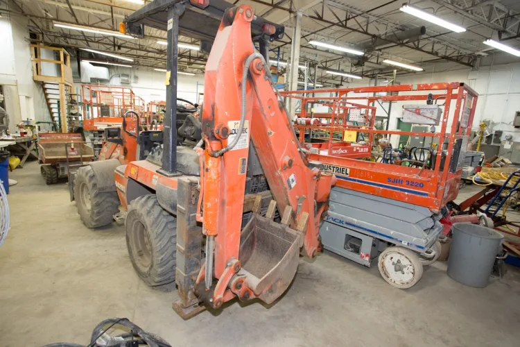 Photo #43 of 2-DAY AUCTION OF LOCATIONS D'OUTILS MATTE INC, LATE MODEL CONSTRUCTION EQUIPMENT FEATURING: (8) ARTICULATED BOOM LIFTS, (5) TELEHANDLERS, (5) SKIDSTEERS, (5) EXCAVATORS, LIGHT TOWERS, SUPPORT EQUIPMENT & MUCH MORE - DAY 1