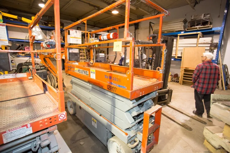Photo #54 of 2-DAY AUCTION OF LOCATIONS D'OUTILS MATTE INC, LATE MODEL CONSTRUCTION EQUIPMENT FEATURING: (8) ARTICULATED BOOM LIFTS, (5) TELEHANDLERS, (5) SKIDSTEERS, (5) EXCAVATORS, LIGHT TOWERS, SUPPORT EQUIPMENT & MUCH MORE - DAY 1