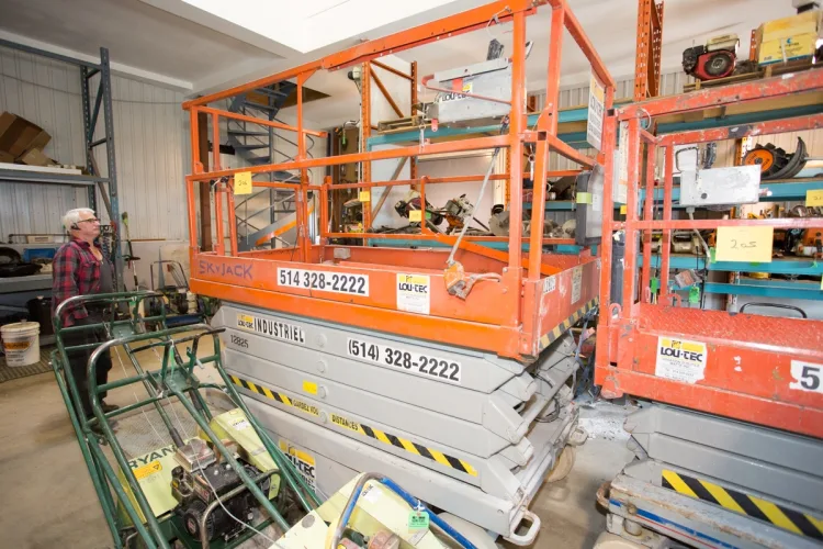 Photo #93 of 2-DAY AUCTION OF LOCATIONS D'OUTILS MATTE INC, LATE MODEL CONSTRUCTION EQUIPMENT FEATURING: (8) ARTICULATED BOOM LIFTS, (5) TELEHANDLERS, (5) SKIDSTEERS, (5) EXCAVATORS, LIGHT TOWERS, SUPPORT EQUIPMENT & MUCH MORE - DAY 1