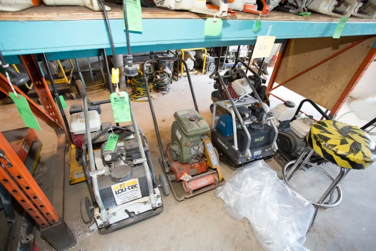 Photo #94 of 2-DAY AUCTION OF LOCATIONS D'OUTILS MATTE INC, LATE MODEL CONSTRUCTION EQUIPMENT FEATURING: (8) ARTICULATED BOOM LIFTS, (5) TELEHANDLERS, (5) SKIDSTEERS, (5) EXCAVATORS, LIGHT TOWERS, SUPPORT EQUIPMENT & MUCH MORE - DAY 1