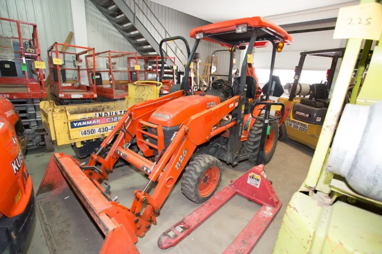 Photo #104 of 2-DAY AUCTION OF LOCATIONS D'OUTILS MATTE INC, LATE MODEL CONSTRUCTION EQUIPMENT FEATURING: (8) ARTICULATED BOOM LIFTS, (5) TELEHANDLERS, (5) SKIDSTEERS, (5) EXCAVATORS, LIGHT TOWERS, SUPPORT EQUIPMENT & MUCH MORE - DAY 1