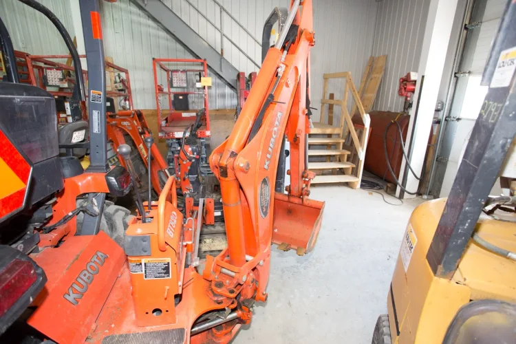 Photo #105 of 2-DAY AUCTION OF LOCATIONS D'OUTILS MATTE INC, LATE MODEL CONSTRUCTION EQUIPMENT FEATURING: (8) ARTICULATED BOOM LIFTS, (5) TELEHANDLERS, (5) SKIDSTEERS, (5) EXCAVATORS, LIGHT TOWERS, SUPPORT EQUIPMENT & MUCH MORE - DAY 1