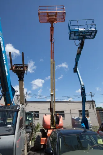 Photo #112 of 2-DAY AUCTION OF LOCATIONS D'OUTILS MATTE INC, LATE MODEL CONSTRUCTION EQUIPMENT FEATURING: (8) ARTICULATED BOOM LIFTS, (5) TELEHANDLERS, (5) SKIDSTEERS, (5) EXCAVATORS, LIGHT TOWERS, SUPPORT EQUIPMENT & MUCH MORE - DAY 1