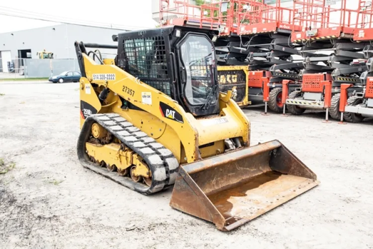 Photo #125 of 2-DAY AUCTION OF LOCATIONS D'OUTILS MATTE INC, LATE MODEL CONSTRUCTION EQUIPMENT FEATURING: (8) ARTICULATED BOOM LIFTS, (5) TELEHANDLERS, (5) SKIDSTEERS, (5) EXCAVATORS, LIGHT TOWERS, SUPPORT EQUIPMENT & MUCH MORE - DAY 1