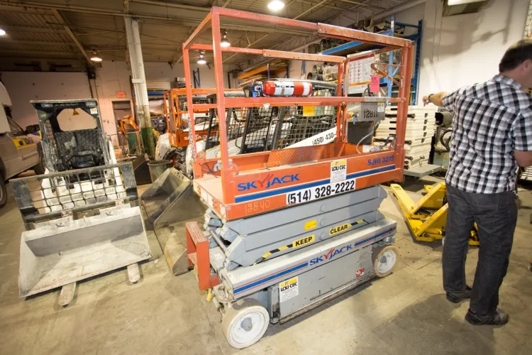Photo #49 of 2-DAY AUCTION OF LOCATIONS D'OUTILS MATTE INC, LATE MODEL CONSTRUCTION EQUIPMENT FEATURING: (8) ARTICULATED BOOM LIFTS, (5) TELEHANDLERS, (5) SKIDSTEERS, (5) EXCAVATORS, LIGHT TOWERS, SUPPORT EQUIPMENT & MUCH MORE - DAY 2