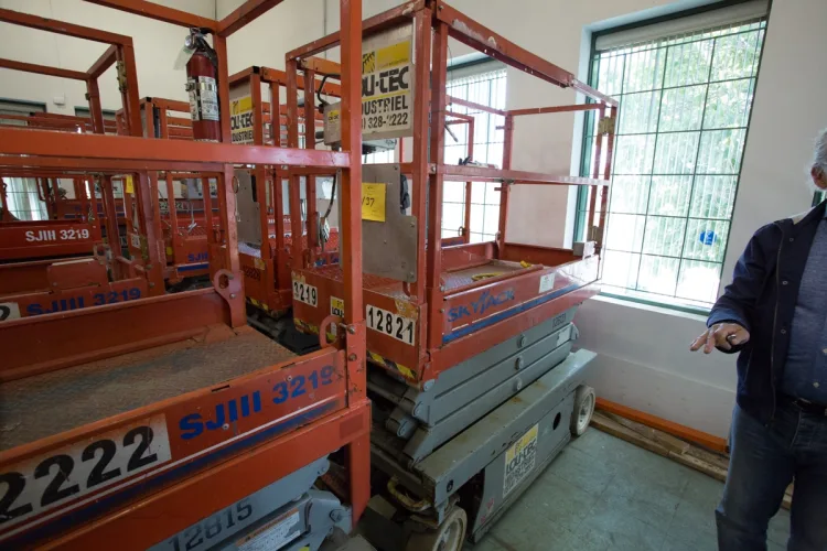 Photo #72 of 2-DAY AUCTION OF LOCATIONS D'OUTILS MATTE INC, LATE MODEL CONSTRUCTION EQUIPMENT FEATURING: (8) ARTICULATED BOOM LIFTS, (5) TELEHANDLERS, (5) SKIDSTEERS, (5) EXCAVATORS, LIGHT TOWERS, SUPPORT EQUIPMENT & MUCH MORE - DAY 2