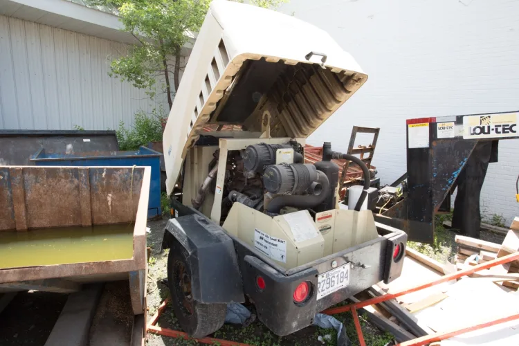 Photo #105 of 2-DAY AUCTION OF LOCATIONS D'OUTILS MATTE INC, LATE MODEL CONSTRUCTION EQUIPMENT FEATURING: (8) ARTICULATED BOOM LIFTS, (5) TELEHANDLERS, (5) SKIDSTEERS, (5) EXCAVATORS, LIGHT TOWERS, SUPPORT EQUIPMENT & MUCH MORE - DAY 2