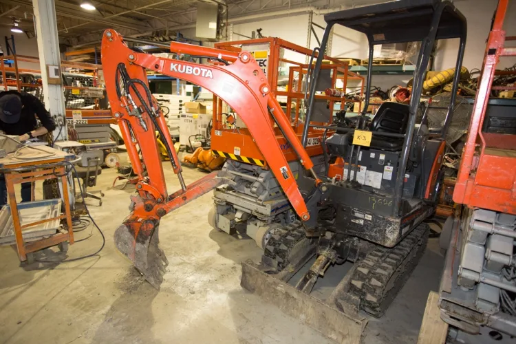 Photo #106 of 2-DAY AUCTION OF LOCATIONS D'OUTILS MATTE INC, LATE MODEL CONSTRUCTION EQUIPMENT FEATURING: (8) ARTICULATED BOOM LIFTS, (5) TELEHANDLERS, (5) SKIDSTEERS, (5) EXCAVATORS, LIGHT TOWERS, SUPPORT EQUIPMENT & MUCH MORE - DAY 2