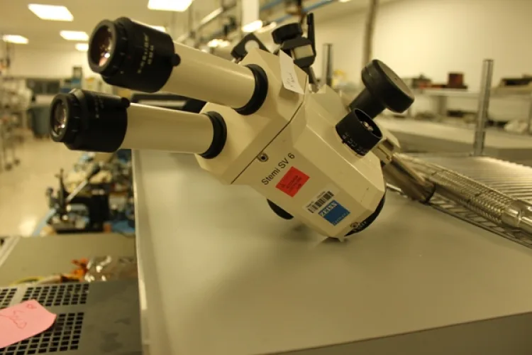 Photo #14 of SHORT NOTICE SALE! SURPLUS EQUIPMENT TO THE ONGOING OPERATIONS OF COM DEV: (7) TENNEY/LUNAIRE TEMP. TEST CHAMBERS, HUBER UNISTAT 530W & 910W, MICROSCOPES, TEST & MEASUREMENT EQUIPMENT, (5) CPI VZK-6901J1 TWT AMPLIFIERS, UNHOLTZ-DICKIE T1000 VIBRATION TEST