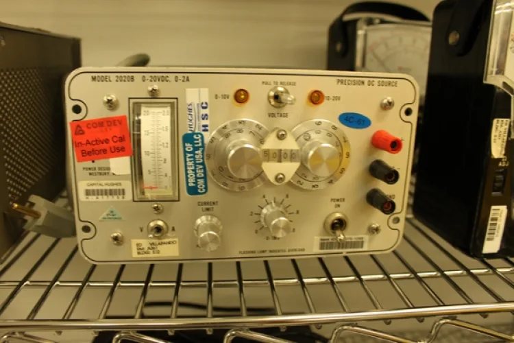 Photo #38 of SHORT NOTICE SALE! SURPLUS EQUIPMENT TO THE ONGOING OPERATIONS OF COM DEV: (7) TENNEY/LUNAIRE TEMP. TEST CHAMBERS, HUBER UNISTAT 530W & 910W, MICROSCOPES, TEST & MEASUREMENT EQUIPMENT, (5) CPI VZK-6901J1 TWT AMPLIFIERS, UNHOLTZ-DICKIE T1000 VIBRATION TEST