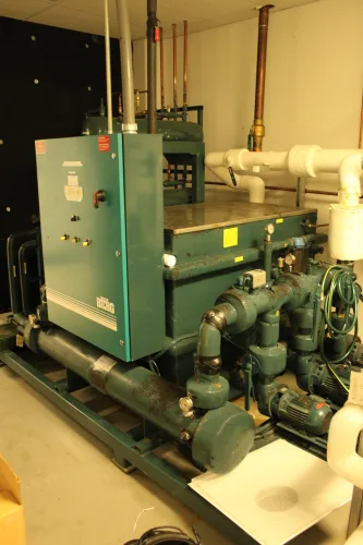 Photo #67 of SHORT NOTICE SALE! SURPLUS EQUIPMENT TO THE ONGOING OPERATIONS OF COM DEV: (7) TENNEY/LUNAIRE TEMP. TEST CHAMBERS, HUBER UNISTAT 530W & 910W, MICROSCOPES, TEST & MEASUREMENT EQUIPMENT, (5) CPI VZK-6901J1 TWT AMPLIFIERS, UNHOLTZ-DICKIE T1000 VIBRATION TEST