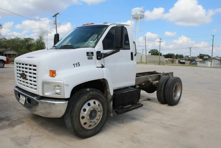 Photo #5 of FORMER ASSETS OF SCHMIDT LAND SERVICES - (100+) OILFIELD CONSTRUCTION VEHICLES, TRAILERS, YELLOW IRON & SUPPORT EQUIPMENT & MUCH MORE...