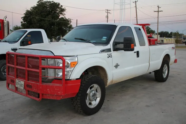 Photo #6 of FORMER ASSETS OF SCHMIDT LAND SERVICES - (100+) OILFIELD CONSTRUCTION VEHICLES, TRAILERS, YELLOW IRON & SUPPORT EQUIPMENT & MUCH MORE...