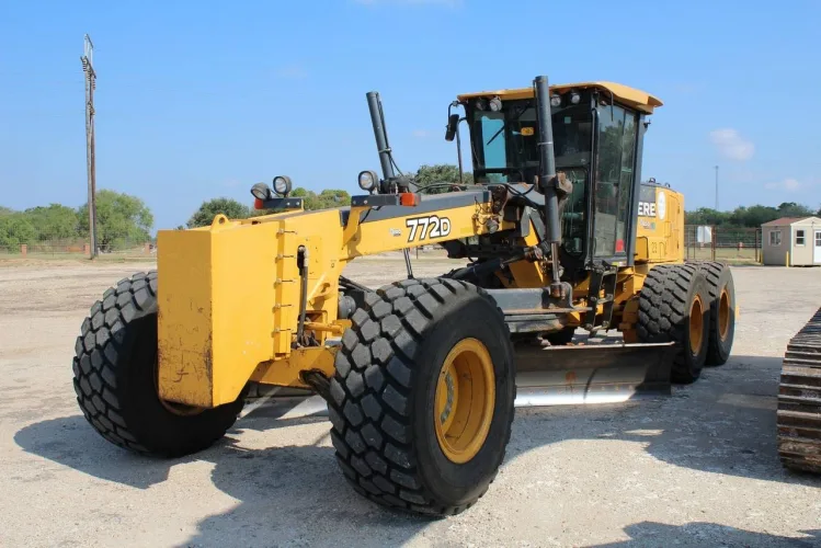Photo #8 of FORMER ASSETS OF SCHMIDT LAND SERVICES - (100+) OILFIELD CONSTRUCTION VEHICLES, TRAILERS, YELLOW IRON & SUPPORT EQUIPMENT & MUCH MORE...