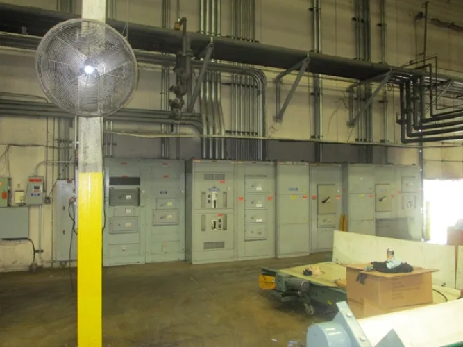 Photo #18 of ASSETS NO LONGER REQUIRED IN THE ONGOING OPERATIONS OF CONTINENTAL COMMERCIAL PRODUCTS, LLC, FEATURING: FOAM & PLASTIC INJECTION MOLDING MACHINES.