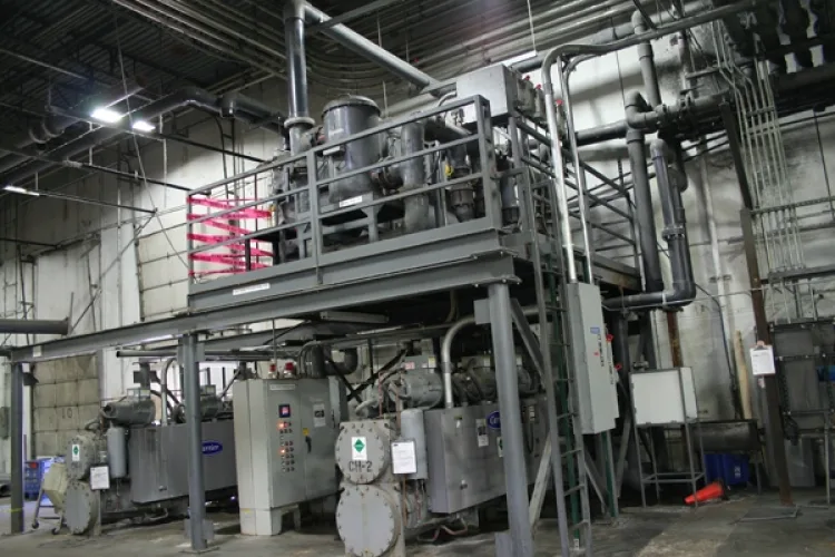 Photo #75 of ASSETS NO LONGER REQUIRED IN THE ONGOING OPERATIONS OF CONTINENTAL COMMERCIAL PRODUCTS, LLC, FEATURING: FOAM & PLASTIC INJECTION MOLDING MACHINES.