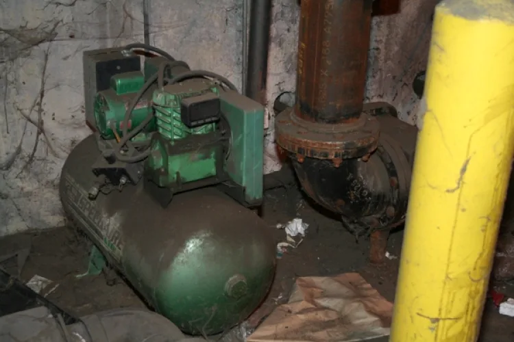 Photo #122 of ASSETS NO LONGER REQUIRED IN THE ONGOING OPERATIONS OF CONTINENTAL COMMERCIAL PRODUCTS, LLC, FEATURING: FOAM & PLASTIC INJECTION MOLDING MACHINES.