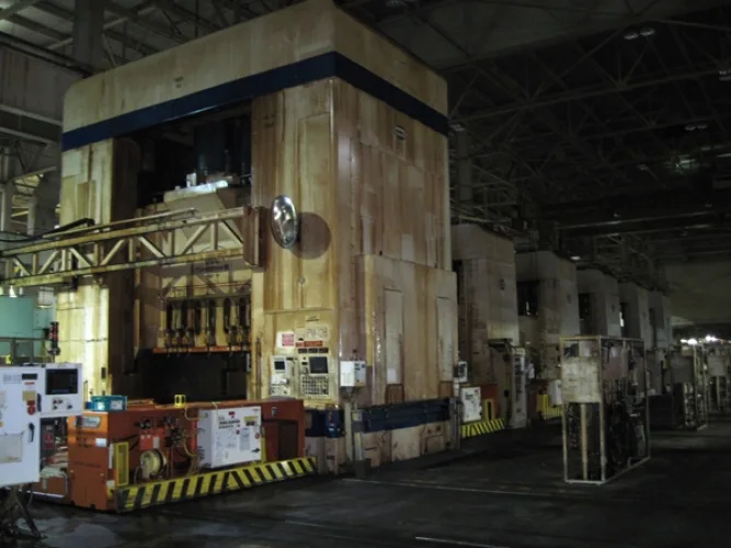 Photo #34 of MAJOR FORMER AUTOMOTIVE STAMPING FACILITY- 25 PRESS LINES TO 4500 TONS: TRANSFER, DOUBLE ACTION, HYDRAULIC, STRAIGHT SIDE, OBI, GAPS, TRYOUT, CRANES: OVERHEAD, MOBILE, STRADDLE, GANTRY CRANES TO 80 TON, 5-AXIS VERTICAL GANTRY MILLING MACHINE, OVER 100 CNC