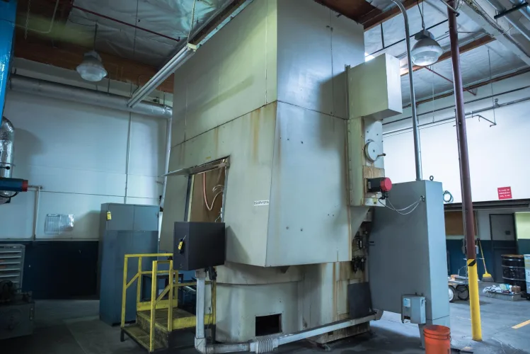 Photo #32 of COMPLETE CLOSURE OF AN AUTOMOTIVE MANUFACTURING PLANT - MERITOR, FEATURING: GLEASON & LIEBHER GEAR HOBBERS, GEAR TESTERS, KURAKI BORING MILL, KLINE SPLINE ROLLERS, MOBILE EQUIPMENT, HEAT TREAT EQUIPMENT & FURNACES & MUCH MORE