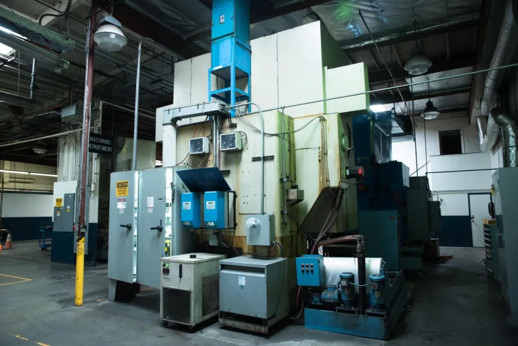 Photo #33 of COMPLETE CLOSURE OF AN AUTOMOTIVE MANUFACTURING PLANT - MERITOR, FEATURING: GLEASON & LIEBHER GEAR HOBBERS, GEAR TESTERS, KURAKI BORING MILL, KLINE SPLINE ROLLERS, MOBILE EQUIPMENT, HEAT TREAT EQUIPMENT & FURNACES & MUCH MORE