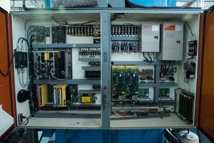Photo #44 of COMPLETE CLOSURE OF AN AUTOMOTIVE MANUFACTURING PLANT - MERITOR, FEATURING: GLEASON & LIEBHER GEAR HOBBERS, GEAR TESTERS, KURAKI BORING MILL, KLINE SPLINE ROLLERS, MOBILE EQUIPMENT, HEAT TREAT EQUIPMENT & FURNACES & MUCH MORE