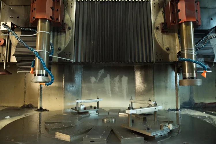 Photo #50 of COMPLETE CLOSURE OF AN AUTOMOTIVE MANUFACTURING PLANT - MERITOR, FEATURING: GLEASON & LIEBHER GEAR HOBBERS, GEAR TESTERS, KURAKI BORING MILL, KLINE SPLINE ROLLERS, MOBILE EQUIPMENT, HEAT TREAT EQUIPMENT & FURNACES & MUCH MORE