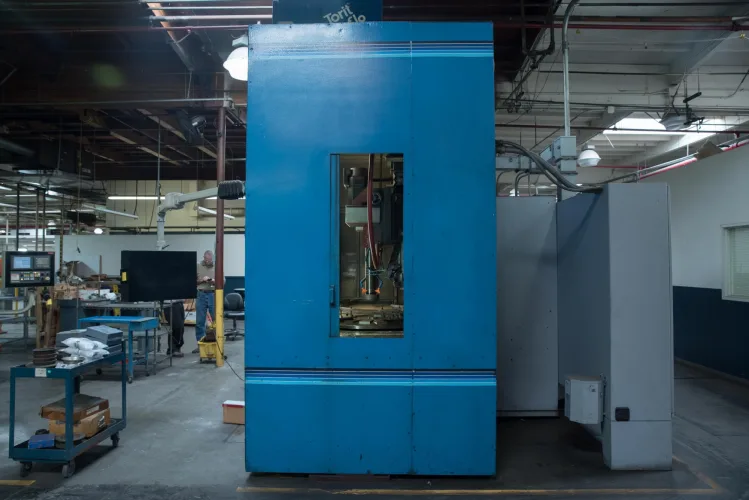 Photo #54 of COMPLETE CLOSURE OF AN AUTOMOTIVE MANUFACTURING PLANT - MERITOR, FEATURING: GLEASON & LIEBHER GEAR HOBBERS, GEAR TESTERS, KURAKI BORING MILL, KLINE SPLINE ROLLERS, MOBILE EQUIPMENT, HEAT TREAT EQUIPMENT & FURNACES & MUCH MORE