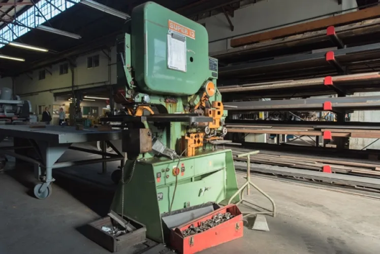 Photo #7 of OWNER RETIRING, WELL MAINTAINED & PRIDE OF OWNERSHIP FABRICATION SHOP - ASSETS OF KRUSE METALS MANUFACTURING CO., FEATURING: 750-TON X 24' CINCINNATI HYDRAULIC PRESS BRAKE, CINCINNATI POWER SHEARS, PINCH POWER ROLLS, NOTCHERS, ROLLING STOCK, TOOLROOM &