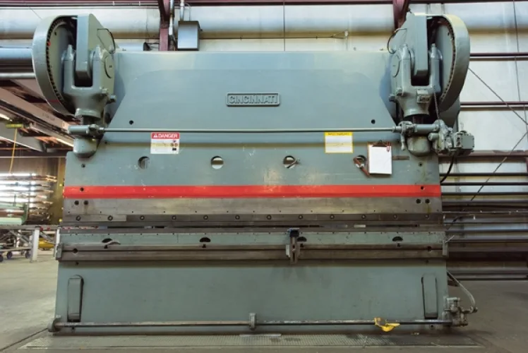 Photo #10 of OWNER RETIRING, WELL MAINTAINED & PRIDE OF OWNERSHIP FABRICATION SHOP - ASSETS OF KRUSE METALS MANUFACTURING CO., FEATURING: 750-TON X 24' CINCINNATI HYDRAULIC PRESS BRAKE, CINCINNATI POWER SHEARS, PINCH POWER ROLLS, NOTCHERS, ROLLING STOCK, TOOLROOM &