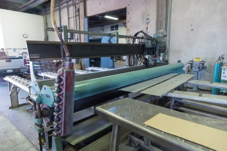 Photo #14 of OWNER RETIRING, WELL MAINTAINED & PRIDE OF OWNERSHIP FABRICATION SHOP - ASSETS OF KRUSE METALS MANUFACTURING CO., FEATURING: 750-TON X 24' CINCINNATI HYDRAULIC PRESS BRAKE, CINCINNATI POWER SHEARS, PINCH POWER ROLLS, NOTCHERS, ROLLING STOCK, TOOLROOM &