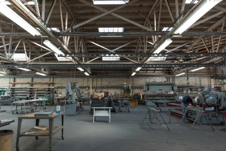 Photo #41 of OWNER RETIRING, WELL MAINTAINED & PRIDE OF OWNERSHIP FABRICATION SHOP - ASSETS OF KRUSE METALS MANUFACTURING CO., FEATURING: 750-TON X 24' CINCINNATI HYDRAULIC PRESS BRAKE, CINCINNATI POWER SHEARS, PINCH POWER ROLLS, NOTCHERS, ROLLING STOCK, TOOLROOM &