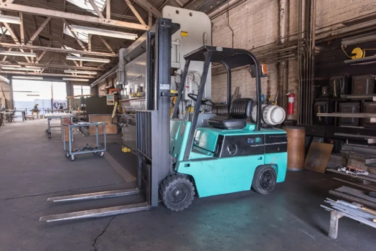 Photo #43 of OWNER RETIRING, WELL MAINTAINED & PRIDE OF OWNERSHIP FABRICATION SHOP - ASSETS OF KRUSE METALS MANUFACTURING CO., FEATURING: 750-TON X 24' CINCINNATI HYDRAULIC PRESS BRAKE, CINCINNATI POWER SHEARS, PINCH POWER ROLLS, NOTCHERS, ROLLING STOCK, TOOLROOM &
