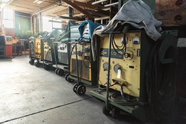 Photo #45 of OWNER RETIRING, WELL MAINTAINED & PRIDE OF OWNERSHIP FABRICATION SHOP - ASSETS OF KRUSE METALS MANUFACTURING CO., FEATURING: 750-TON X 24' CINCINNATI HYDRAULIC PRESS BRAKE, CINCINNATI POWER SHEARS, PINCH POWER ROLLS, NOTCHERS, ROLLING STOCK, TOOLROOM &