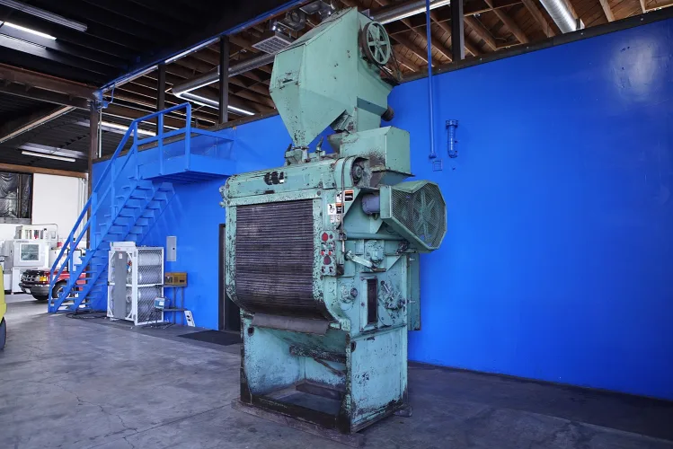 Photo #70 of SHORT NOTICE SALE -  2007 10' X 21' C & G CROSSFIRE ULTRACUT 300 PLASMA SYSTEM, PACIFIC & CINCINNATI PRESS BRAKES, CHURCHILL & TIMESAVER GRINDERS, SAWS, SHEAR, LATHE, MILLS & MUCH MORE