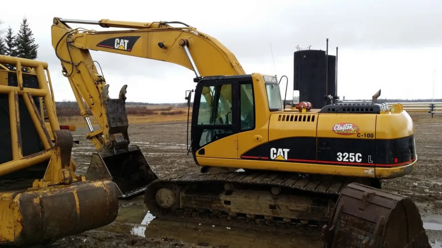Photo #10 of CLAYTON CONSTRUCTION LTD. - LATE MODEL CATERPILLAR, VOLVO AND HITACHI MOBILE CONSTRUCTION EQUIPMENT